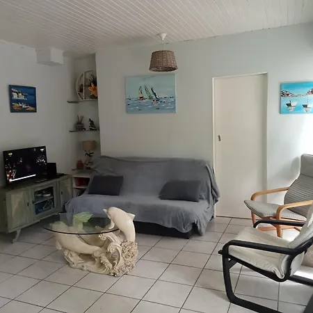 Hosmina Apartment *